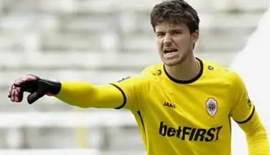 曼联新援：拉门斯以稳定之姿筑牢防线