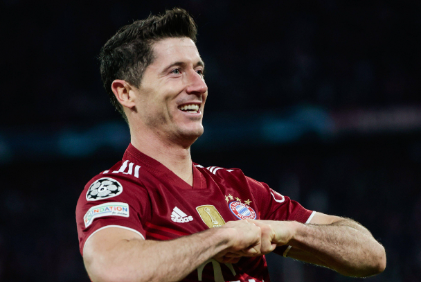 莱万或赴美职联？芝加哥火焰展开积极争取